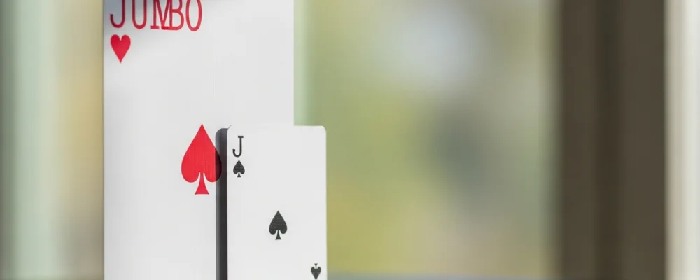 Jumbo card dimensions vs standard playing cards: quick comparison — jumbo card dimensions